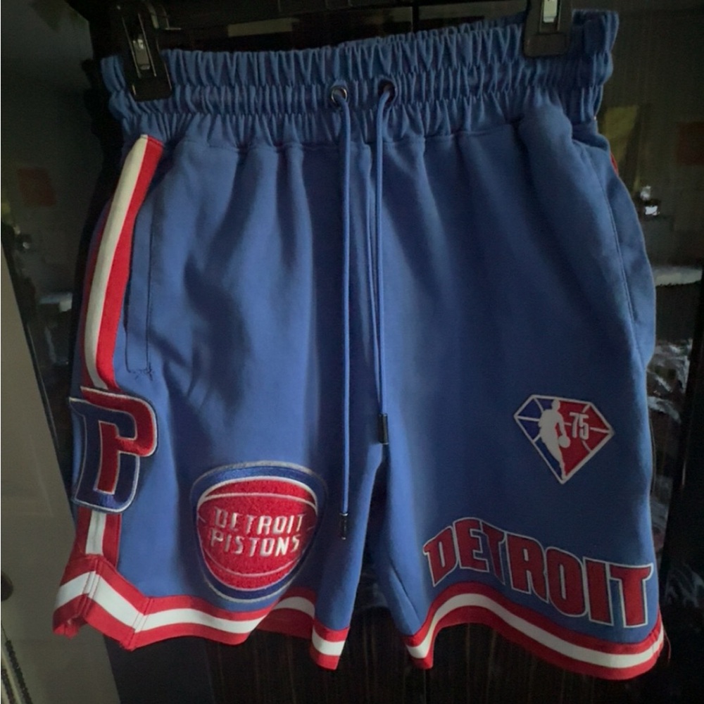 Used- Pistons Patch 75th anniversary shorts Meduim
